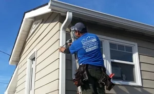 gutter-contractor-installing-new-gutters-altanta gutter contractor-installing new gutters altanta